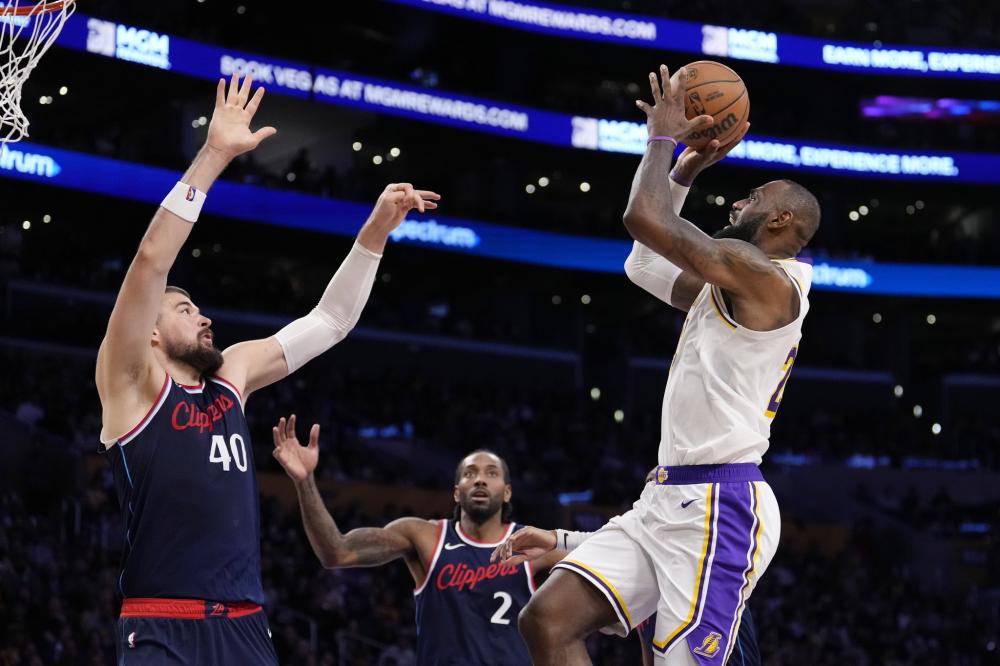 上将更具穿 上将更具穿