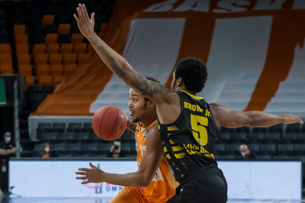 赛竞争激烈 赛竞争激烈